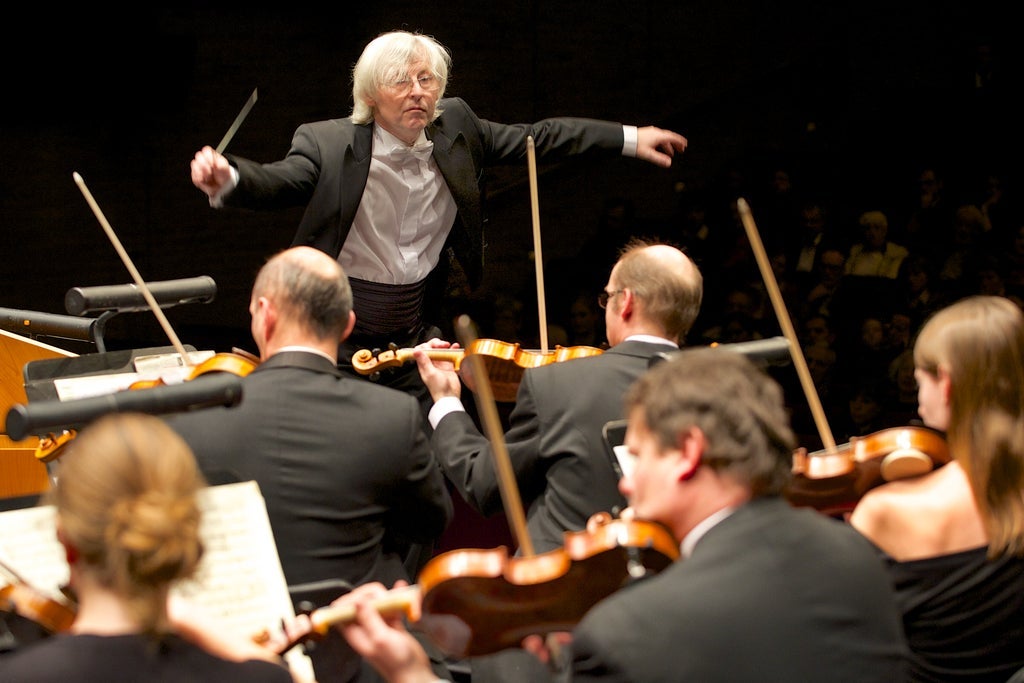 Tschechische Symphoniker Prag & Coro di Praga - Mozart Requiem & Bee.. - Image 2