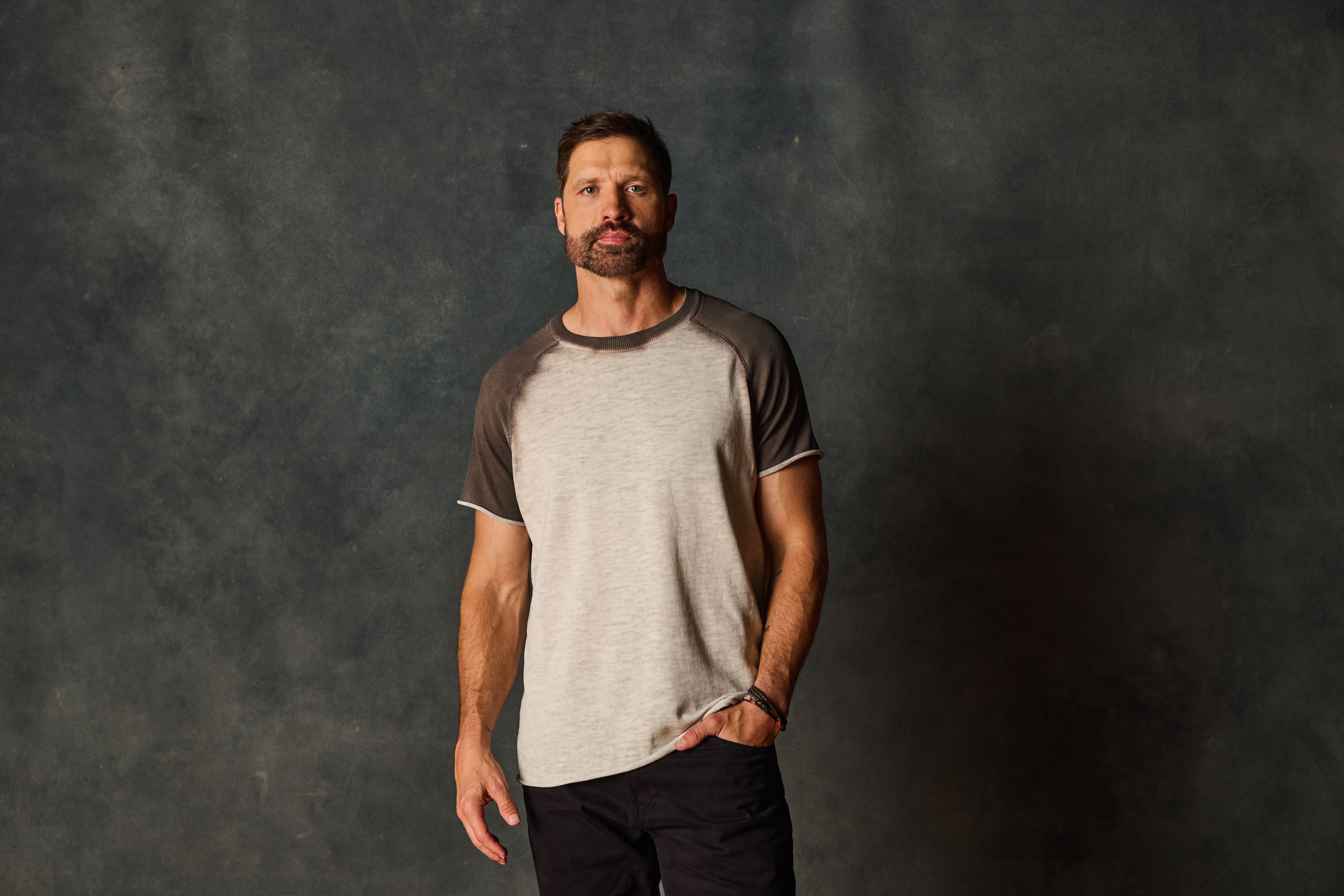 Walker Hayes:  Unplugged at Mayo Clinic Health System Event Center – Mankato, MN