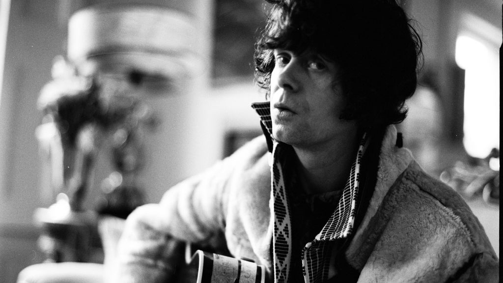 Fionn Regan at cottiers theatre