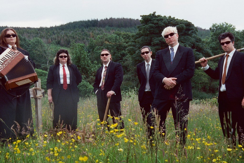 The Mary Wallopers - Paddywhackery Live 2027
