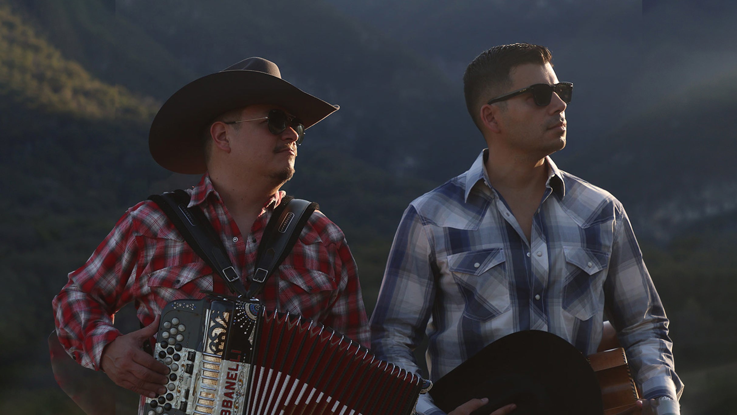 Nuestros Boleros de Cantina. Carlos Carreira y Salvador Aponte.