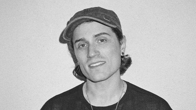 Isaac Anderson v Café V lese, Praha 10 17/11/2025