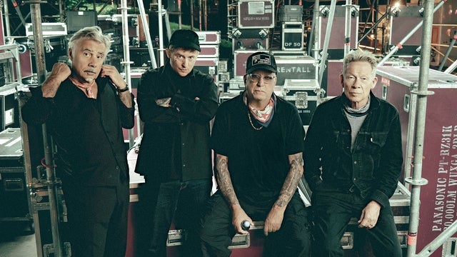 Sex Pistols (Steve Jones, Paul Cook, Glen Matlock) feat. Frank Carter