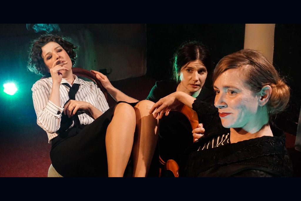 Den sårade divan - om Agnes von K, Sigrid H och Nelly S