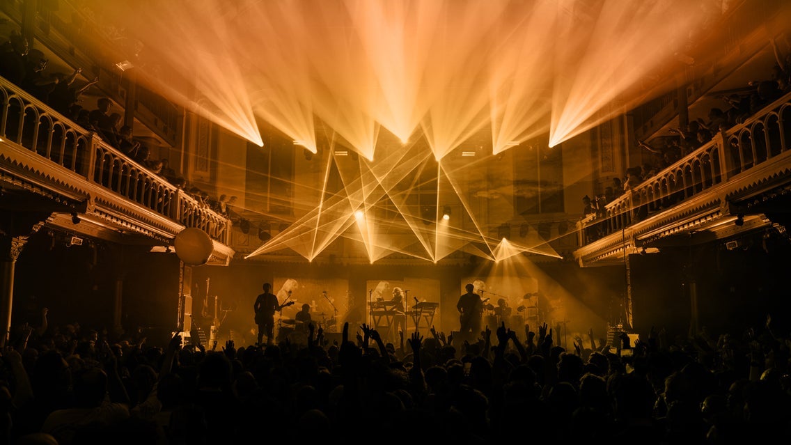 FAITHLESS LIVE (UK), ORKIDEA
