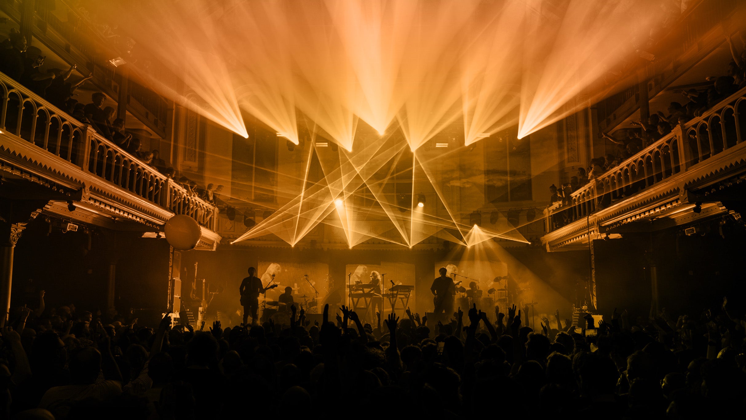 FAITHLESS LIVE (UK), ORKIDEA