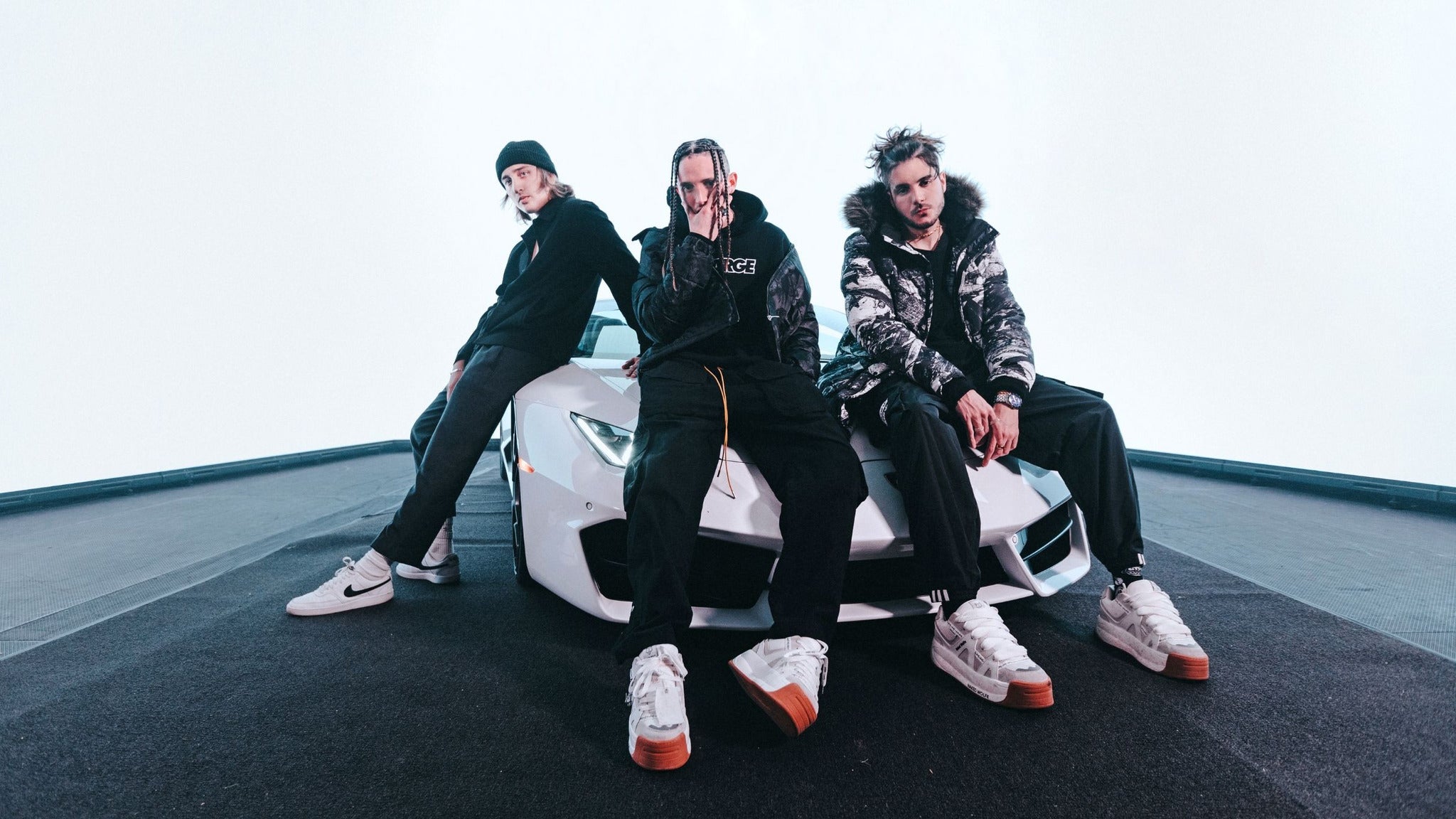 Chase Atlantic - COLD NIGHTS TOUR 2022 at Jannus Live