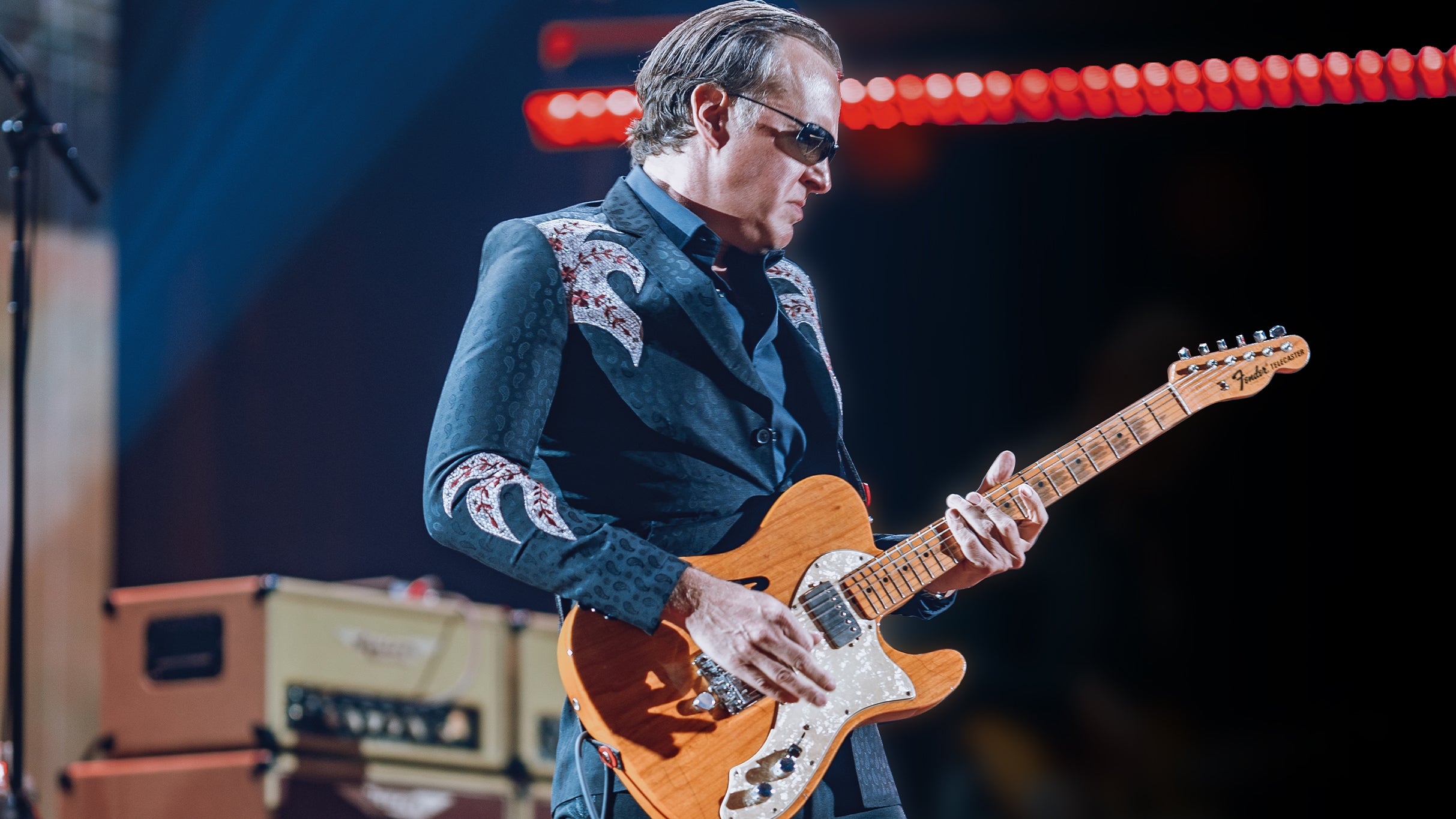 Joe Bonamassa | Box-Seat in the Ticketmaster Suite — Uber Arena
