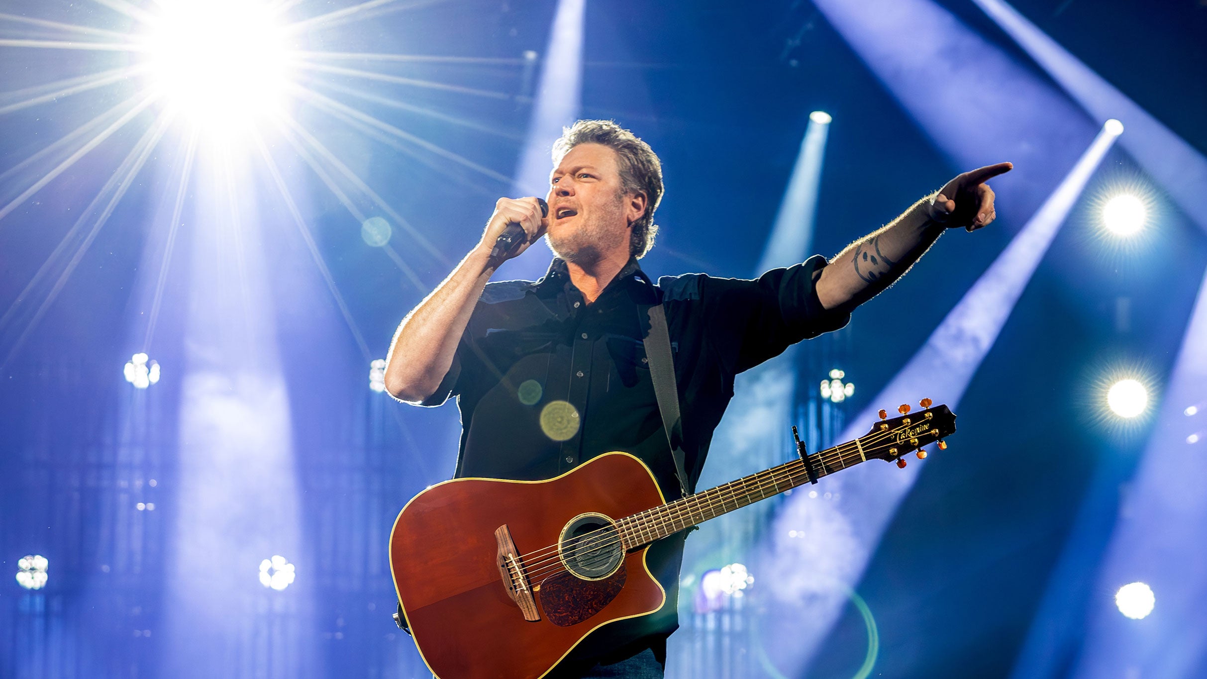 Blake Shelton: Friends & Heroes 2025 at Greensboro Coliseum Complex – Greensboro, NC