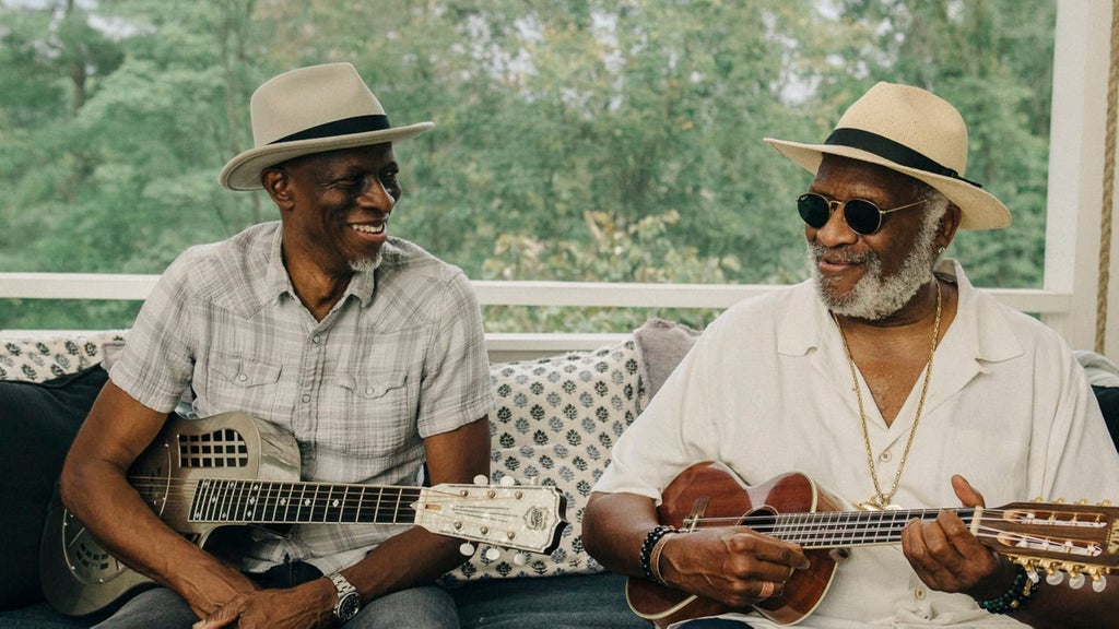 TAJMO: Room on the Porch Tour