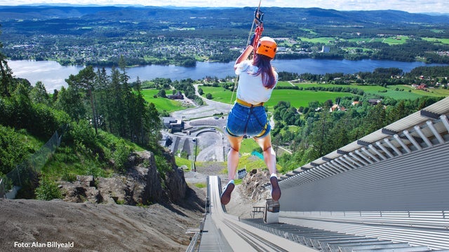 Zipline i verdens største hoppbakke på Ekstremsport i Vikersund 01/06/2024
