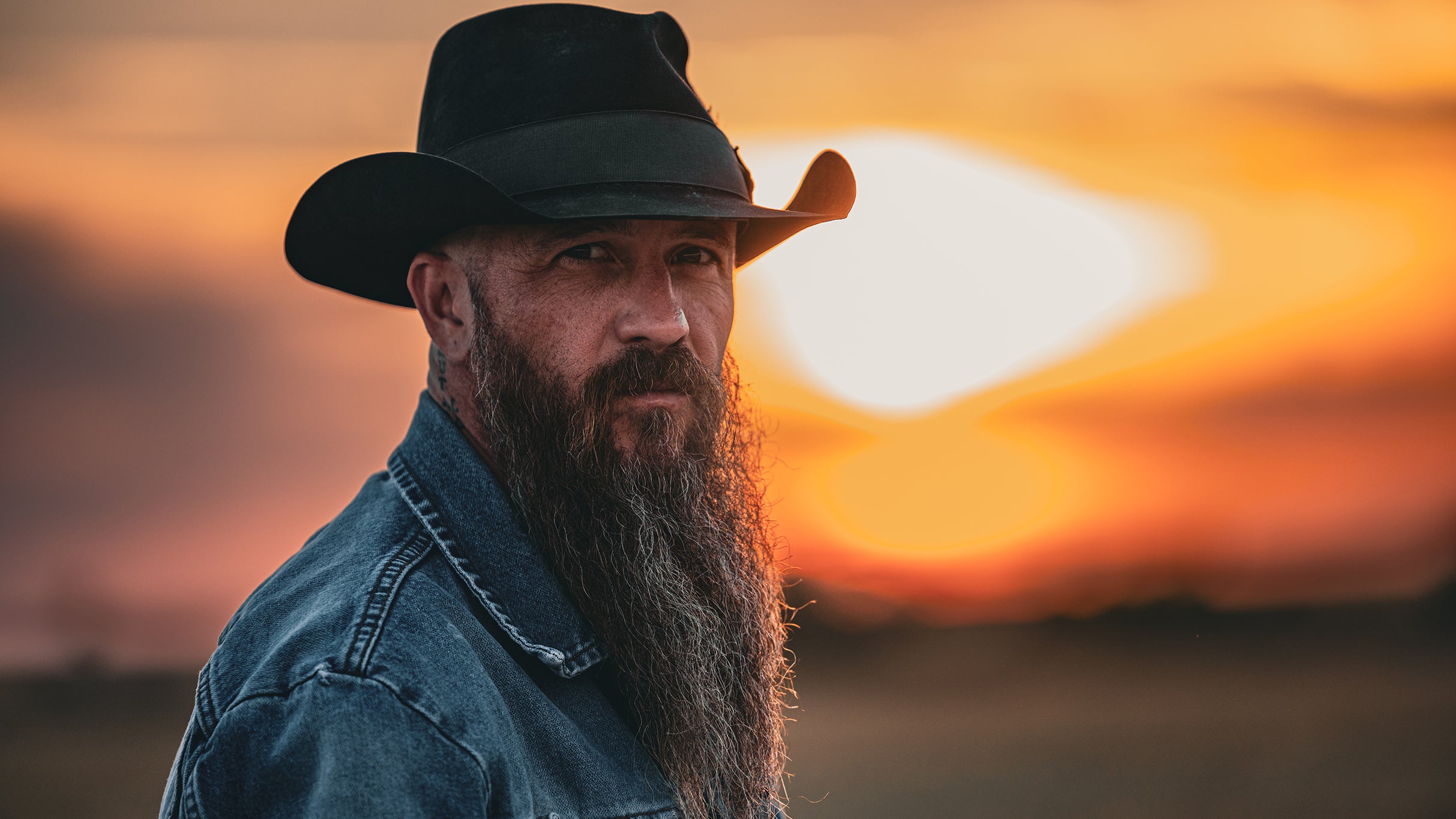 Cody Jinks-  The Hippies and Cowboys Tour