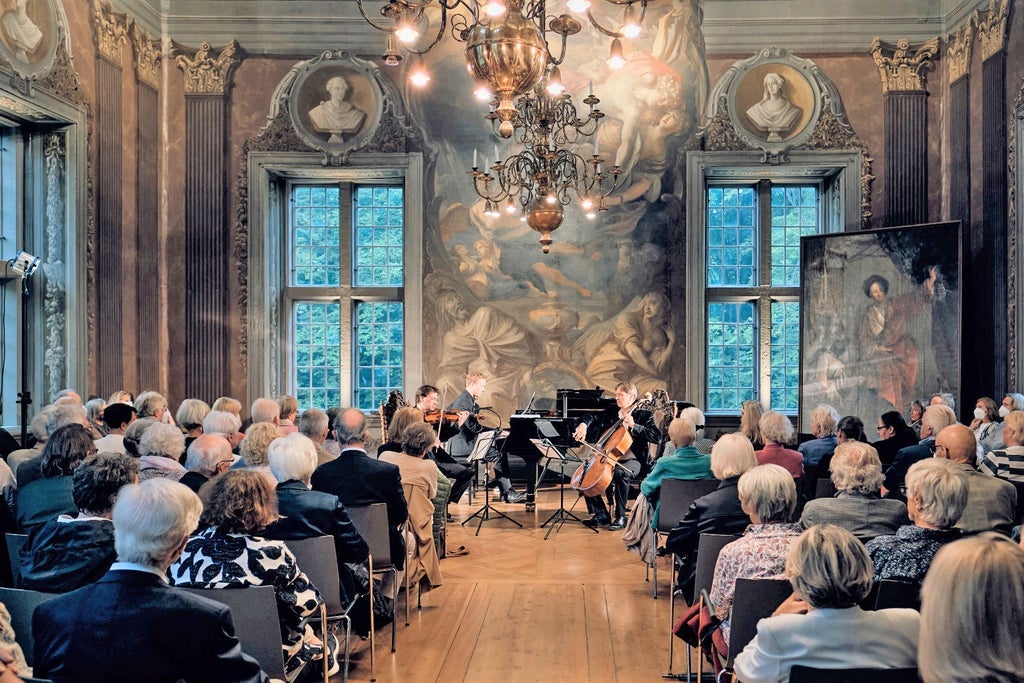 Klassik am Meer: DIE GANZE WELT IN MUSIK UND TANZ