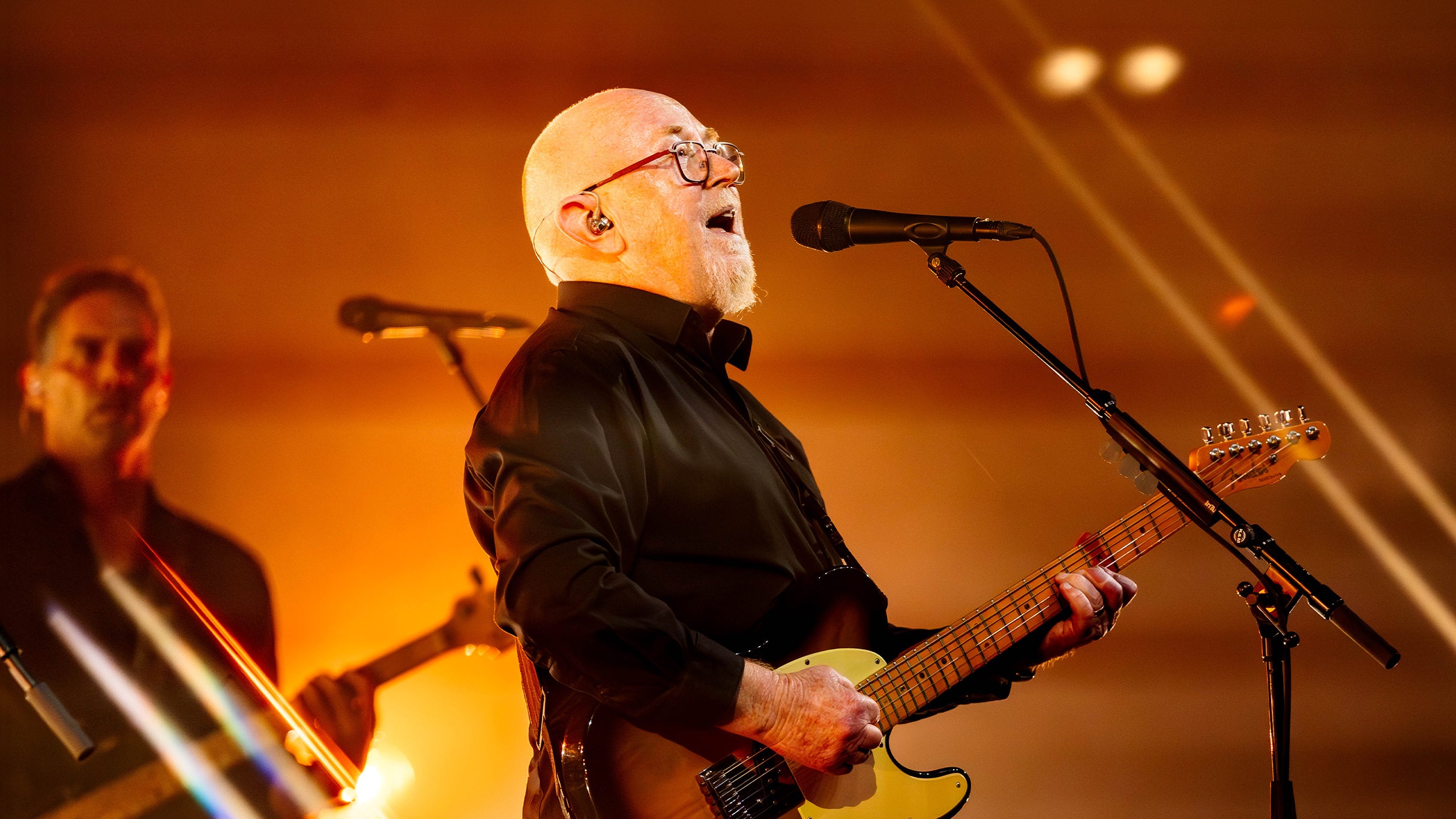 Dave Dobbyn concerts and tour dates | GlobalGigMap