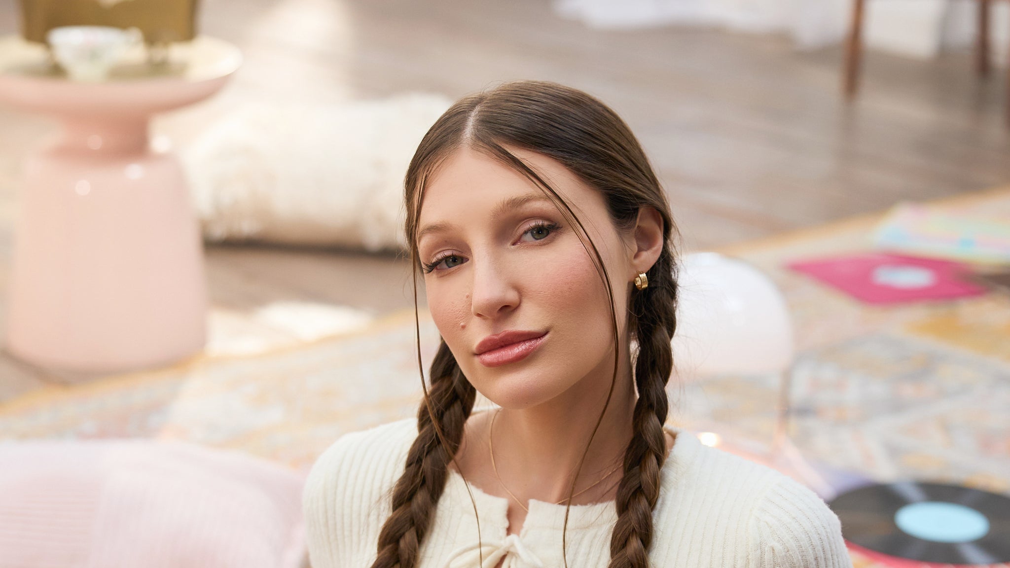 Yami Safdie concerts and tour dates | GlobalGigMap