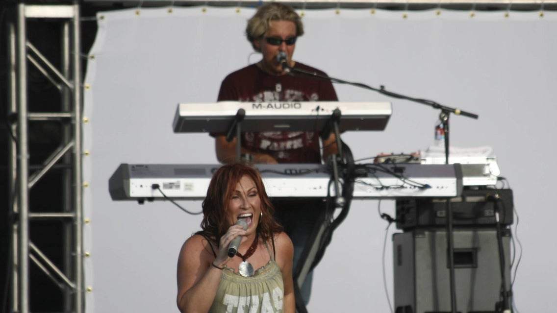 Jo Dee Messina