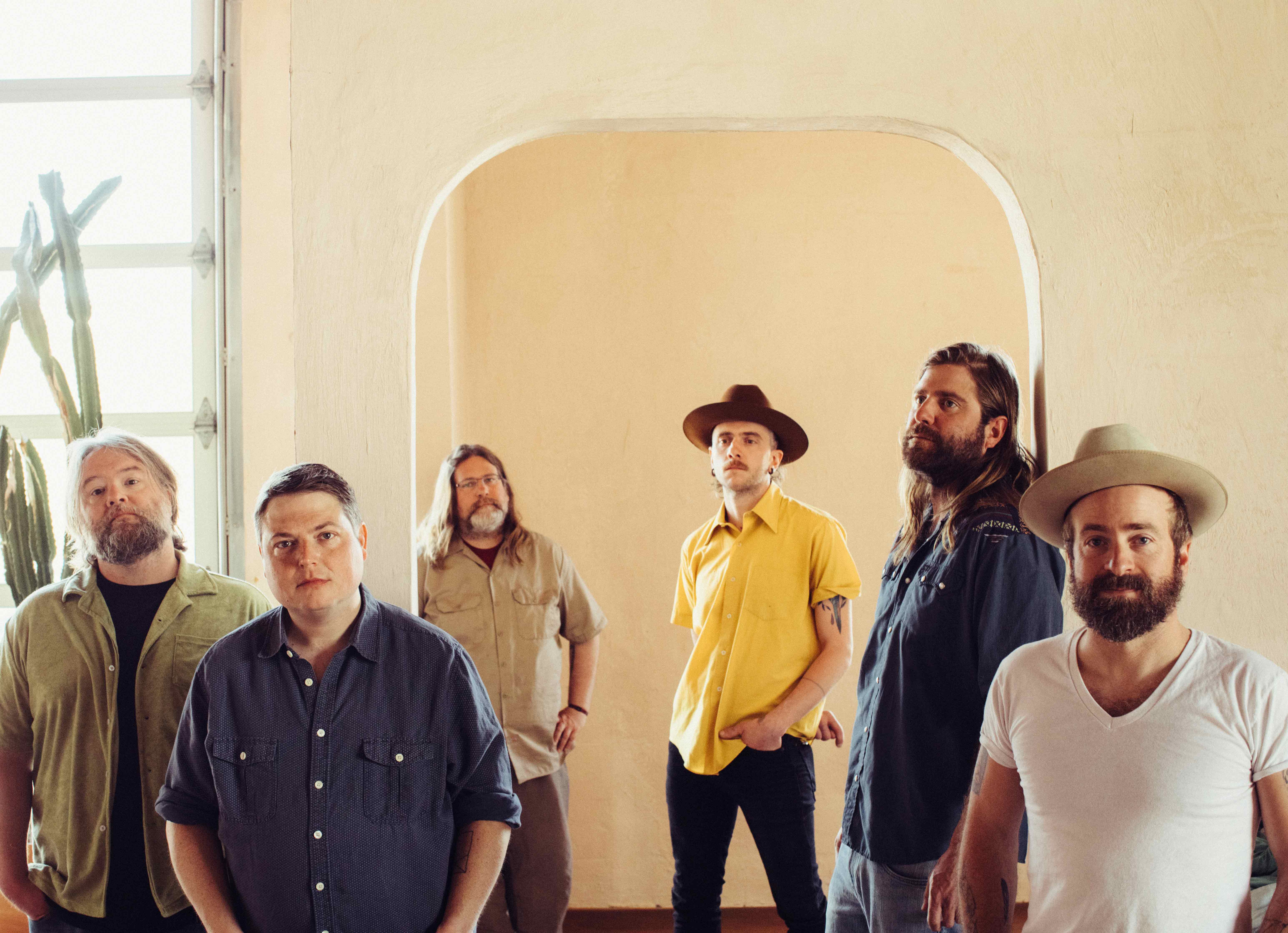 Trampled By Turtles w/ Houndmouth