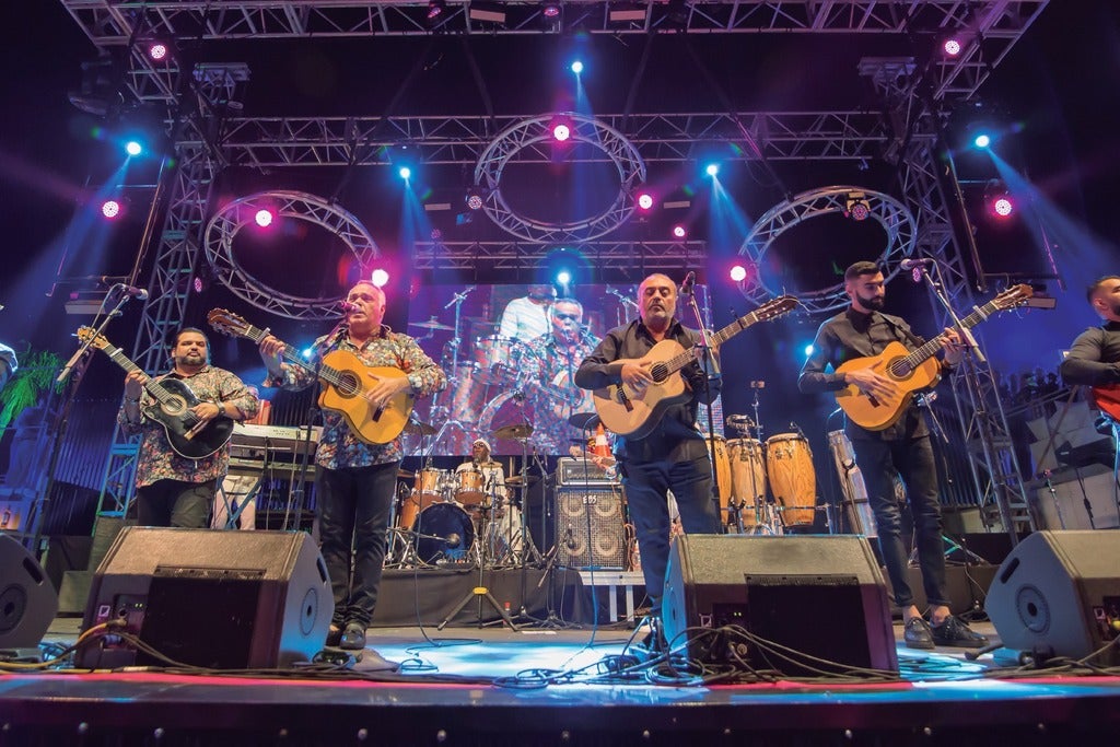 The Gipsy Kings Featuring Nicolas Reyes And Tonino Baliardo