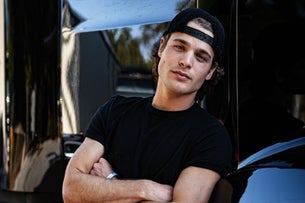 Max McNown - The Summer Vacation Tour