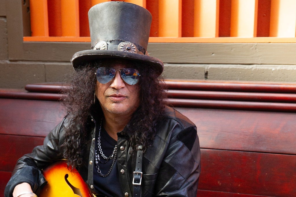 Slash featuring Myles Kennedy and The Conspirators