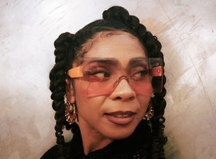 Hollie Cook - Restaurant