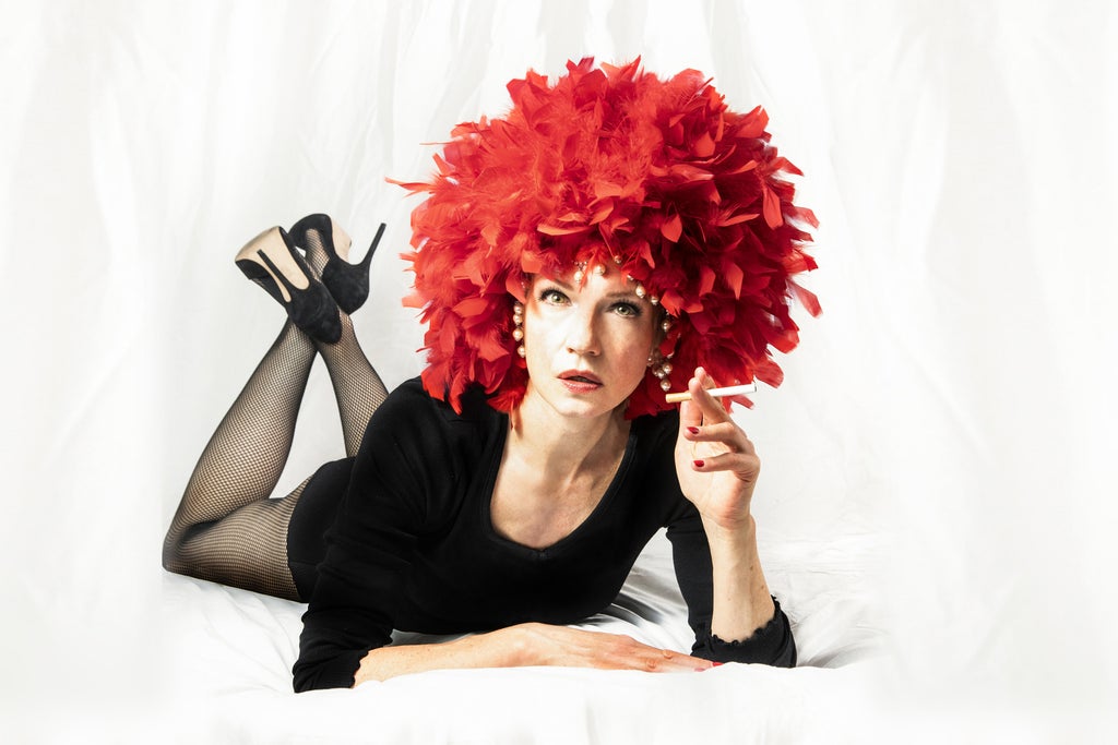 En Stjärt på Himlen, Gud Hund eller Boll - av och med Cecilia Frode show poster