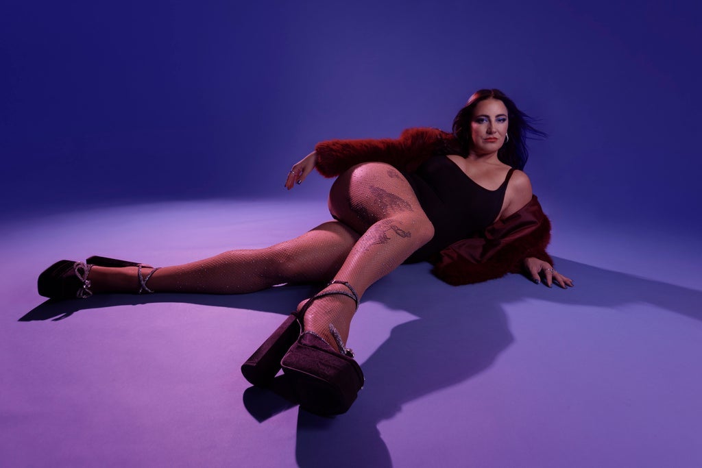 Hayley Sproull - Sproull on the Prowl