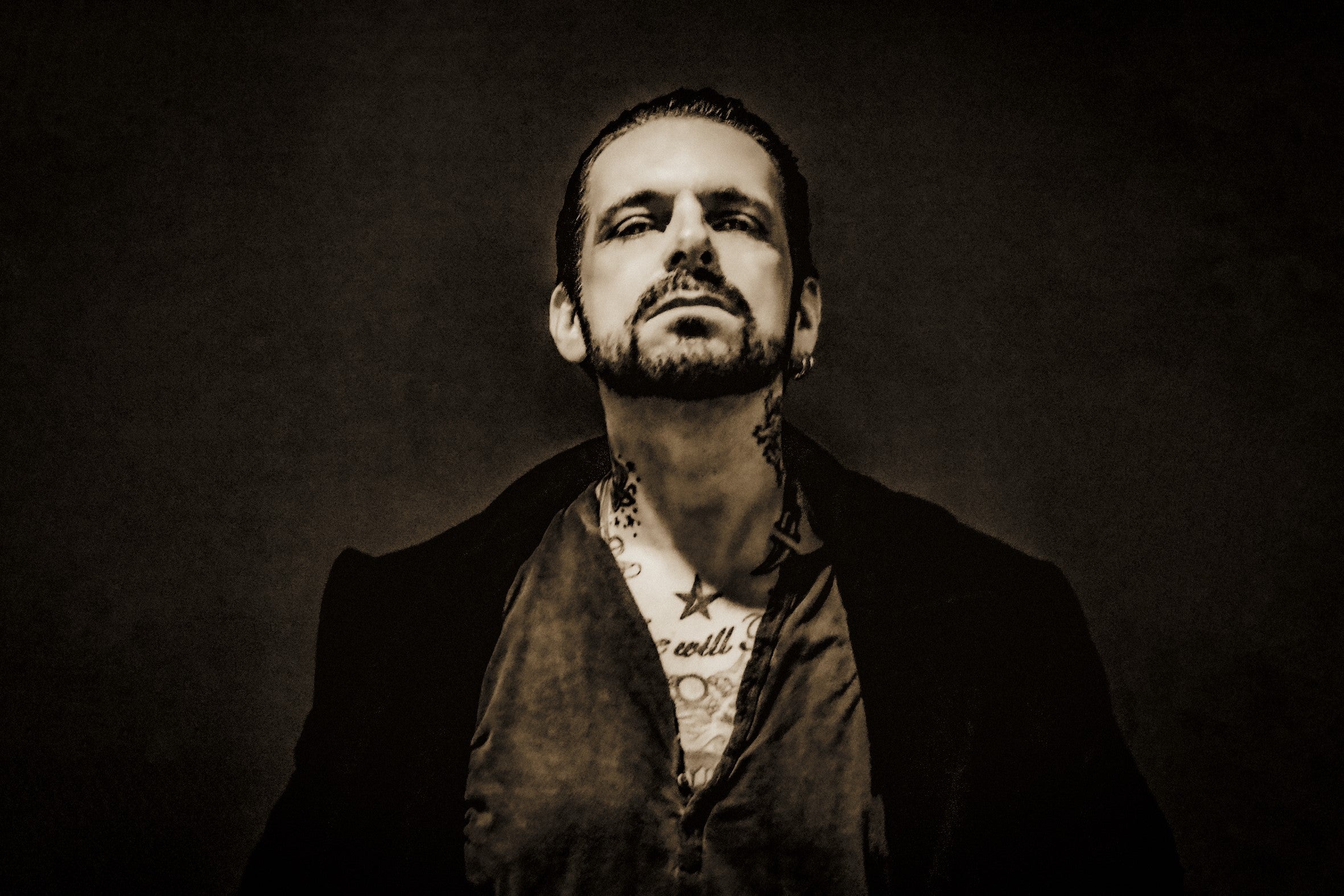 Ricky Warwick presale information on freepresalepasswords.com