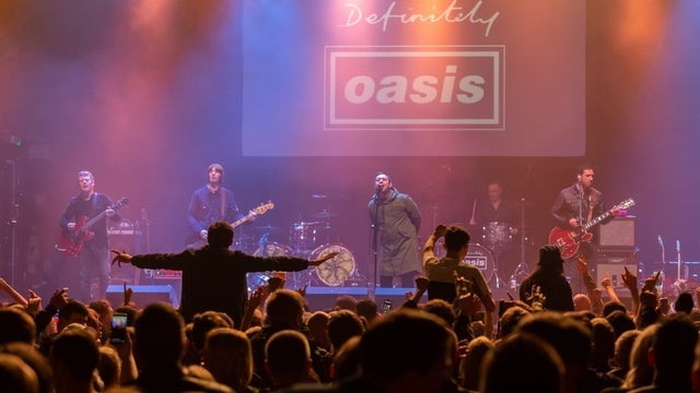 Definitely Oasis (UK) i Skive Theater 03/04/2025