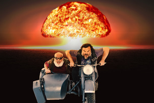 Tenacious D - The Purple Nurple Tour...twisting Hard To The Left!