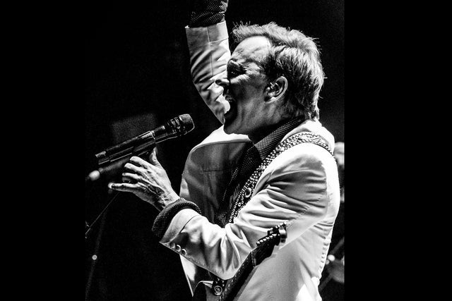 Presales to kiefer sutherland: members use these when buying pre-sale tickets