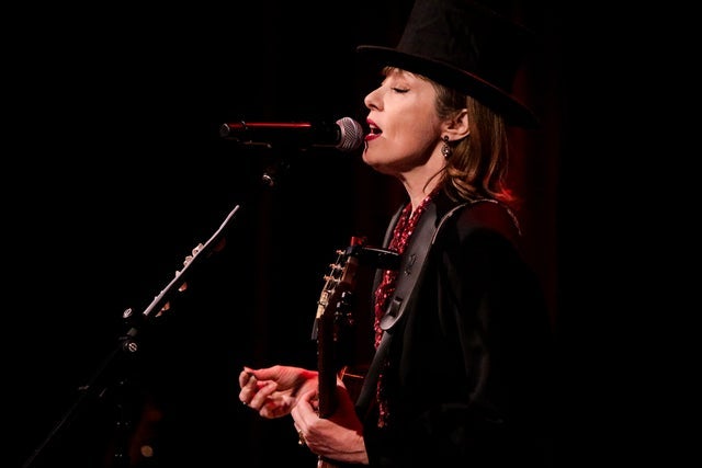 Suzanne Vega - Old Songs, New Songs and Other Songs