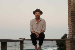 Plakat wydarzenia: Stu Larsen, Support: Imme & Julia Adriana
