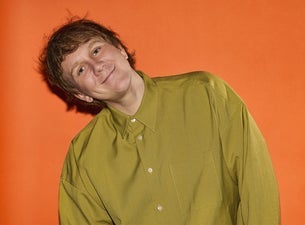 JOSH THOMAS: JIGGLE, JIGGLE