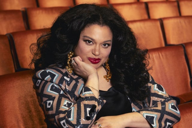 Michelle Buteau - Surviving & Thriving Tour