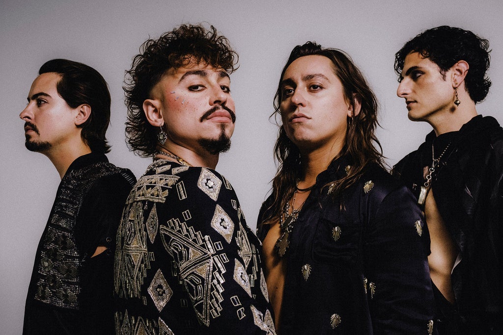 Venue Premium - Greta Van Fleet - Into The Beginning