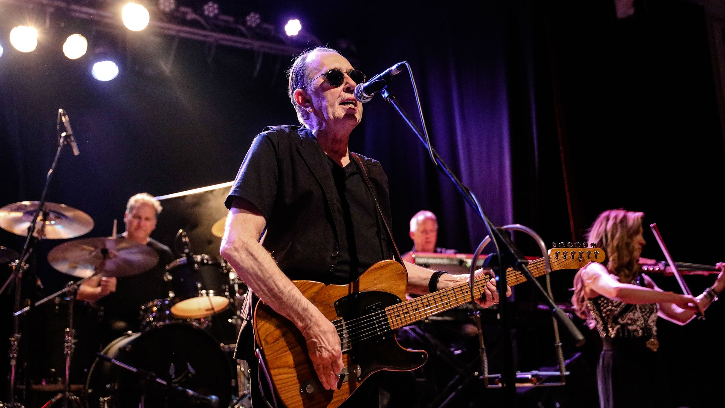 PAVLOV'S DOG - Pampered Menial Performed in full