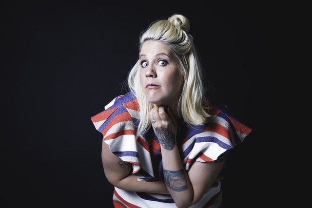 Standup på Sagateatern - med Emma Knyckare support