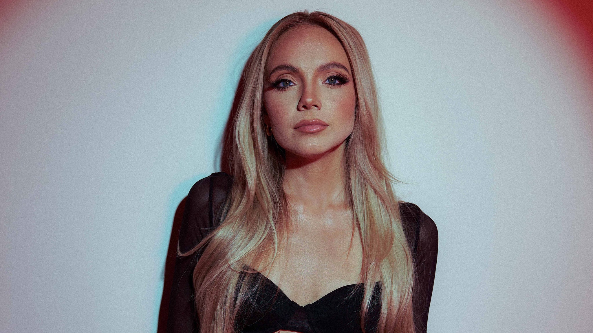 Danielle Bradbery: A Special Place Tour with Tiera Kennedy