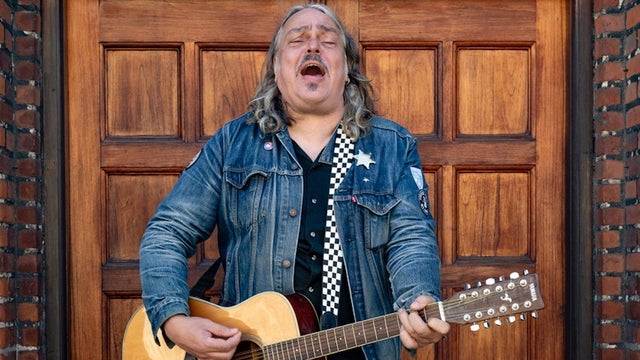 Uffe Lorenzen (Solo) + Support: Trine Trash