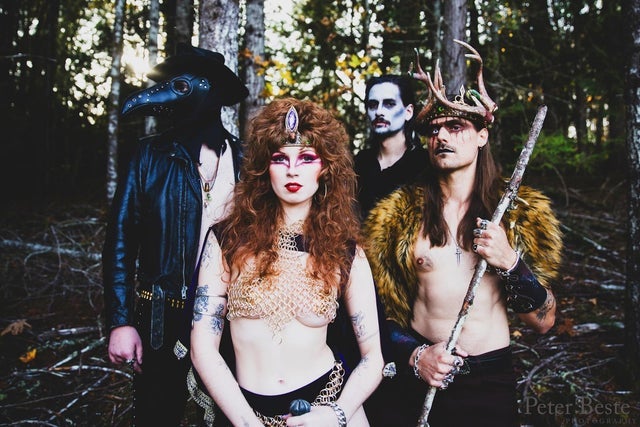 Presales to castle rat: members use these when buying pre-sale tickets