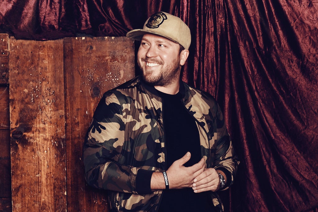 iHeart's 94.9 The Bull Presents Mitchell Tenpenny