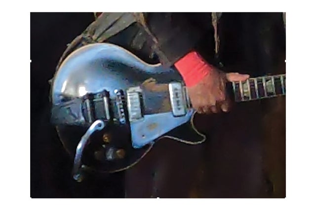 neil young and the chrome hearts - love earth tour