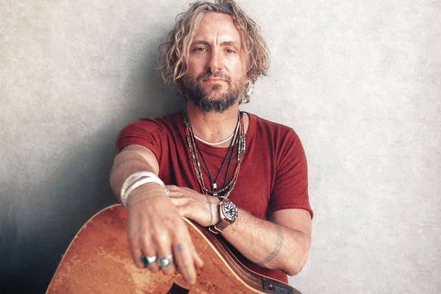 An Evening With John Butler - Performing  'Still Searching'