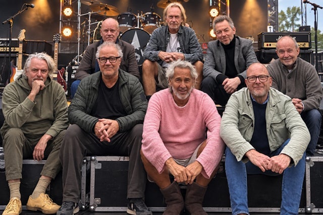 Rød Solhat - Koncert incl 2 retters middag + kaffe og velkomstdrik