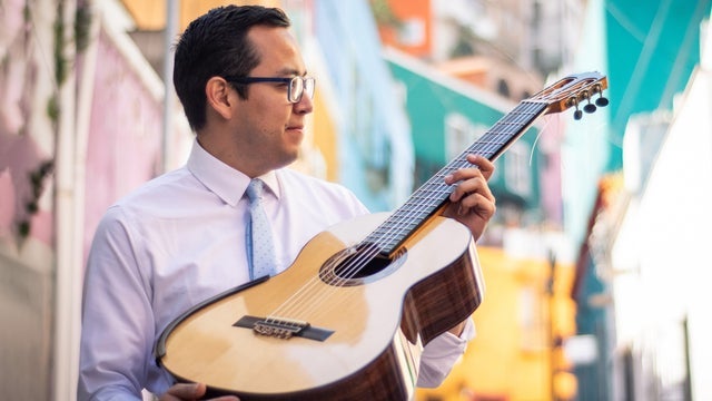 "Vladimir Ibarra, guitarra, Los espíritus de la selva"