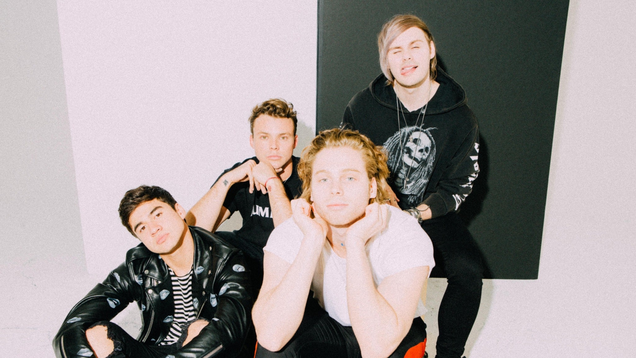 5 Seconds of Summer: Meet You There Tour in Holmdel promo photo for Citi' Cardmember Pavilion Deck Ticket presale offer code