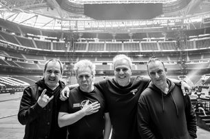 Hombres G - Los Mejores Años de nuestra vida | VIP Packages