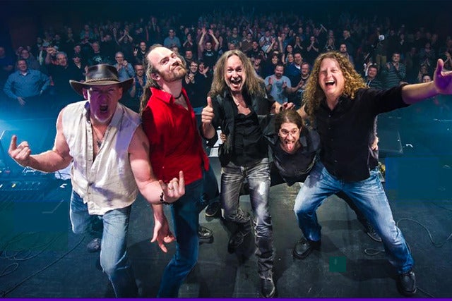 сколько стоит джурасик ворлд эволюшн 2