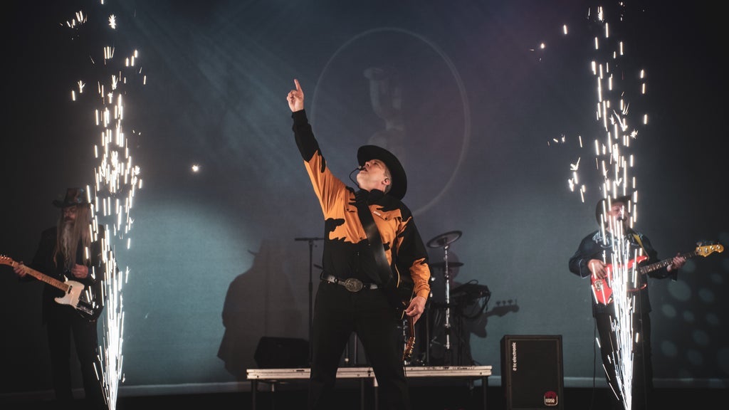 Hotels near Ultimate Garth Brooks Experience Events